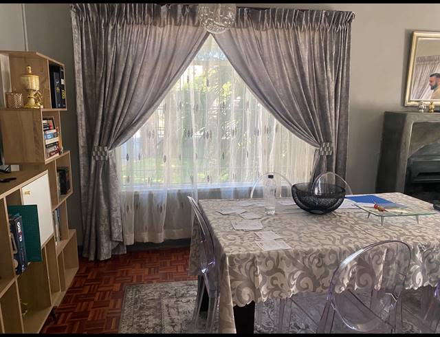 5 BEDROOM HOUSE FOR SALE IN ROBERTSHAM